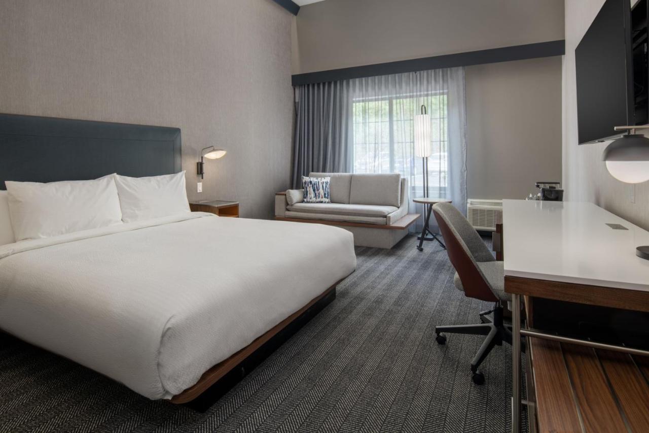 Courtyard By Marriott Olympia Ξενοδοχείο Εξωτερικό φωτογραφία