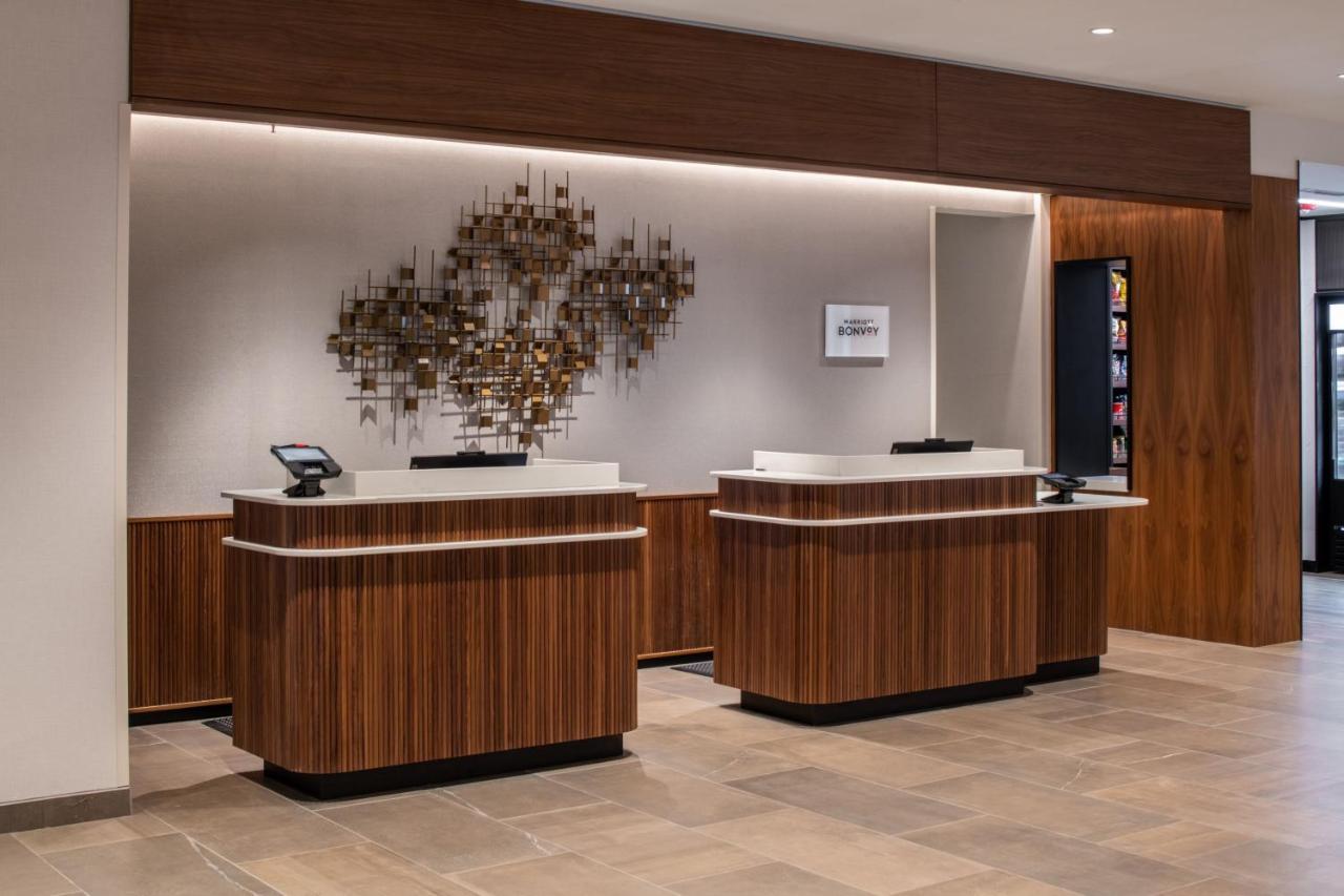 Courtyard By Marriott Olympia Ξενοδοχείο Εξωτερικό φωτογραφία