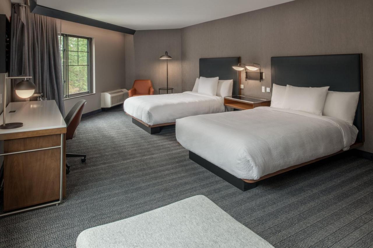 Courtyard By Marriott Olympia Ξενοδοχείο Εξωτερικό φωτογραφία